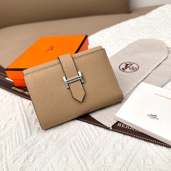 エルメス財布コピー正面デザイン